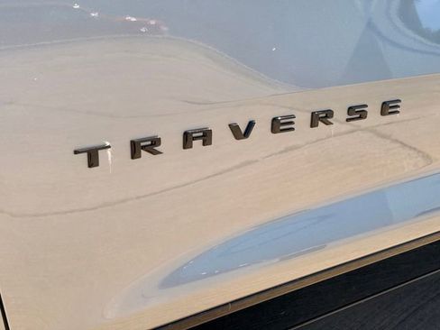 New 2026 Chevrolet Traverse RS w/ LPO, Floor Liner Package FWD image 4