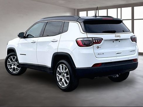 Used 2025 Jeep Compass Limited AWD/4WD image 14