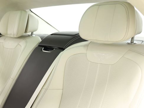 Used 2020 Bentley Flying Spur W12 image 69