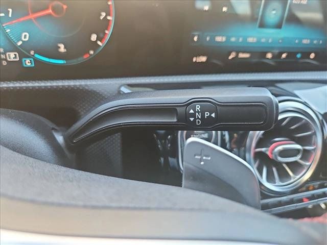 Used 2021 Mercedes-Benz CLA 250 image 11