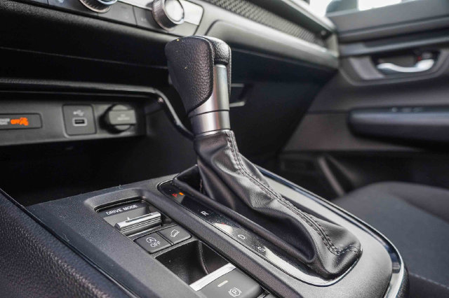Used 2025 Honda CR-V LX image 29