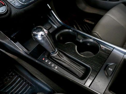 Used 2019 Chevrolet Impala LT FWD image 33