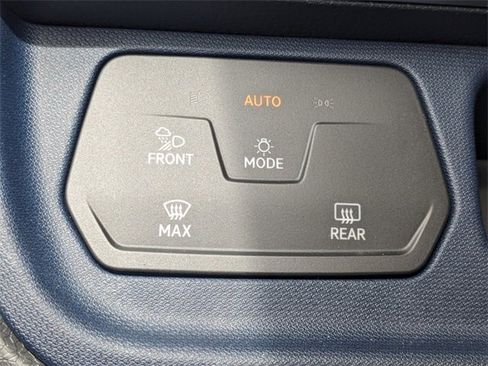 New 2025 Volkswagen ID. Buzz Pro S image 26