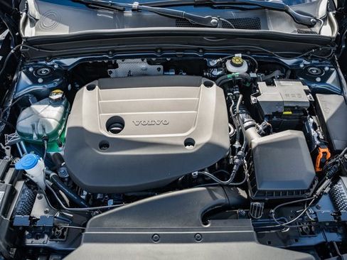 New 2026 Volvo XC40 B5 Ultra w/ Protection Package Premier image 19