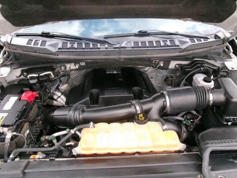 Used 2017 Ford F150 Lariat w/ Equipment Group 502A Luxury image 17