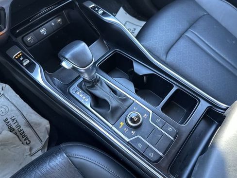 Used 2023 Kia Sorento S AWD/4WD image 23