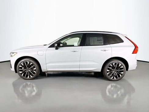 New 2026 Volvo XC60 T8 Ultra w/ Protection Package Premier image 4