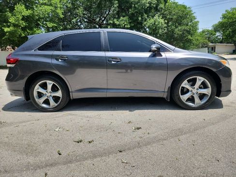 Used 2014 Toyota Venza LE AWD/4WD image 10