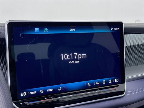 New 2025 Volkswagen Tiguan SE R-Line image 13