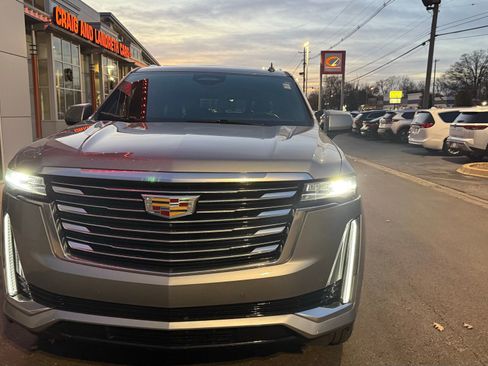 Used 2024 Cadillac Escalade ESV Premium Luxury Platinum w/ Heavy-Duty Trailer Package image 3