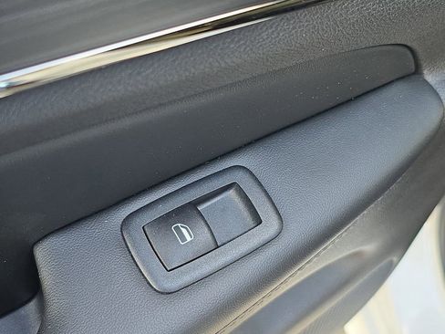 Used 2020 Jeep Grand Cherokee Limited X image 9