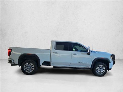 Used 2021 GMC Sierra 2500 Denali w/ Denali Ultimate Package AWD/4WD image 4