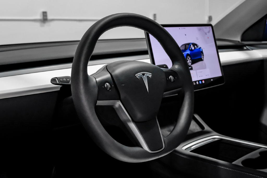 Used 2023 Tesla Model Y Long Range AWD/4WD image 22