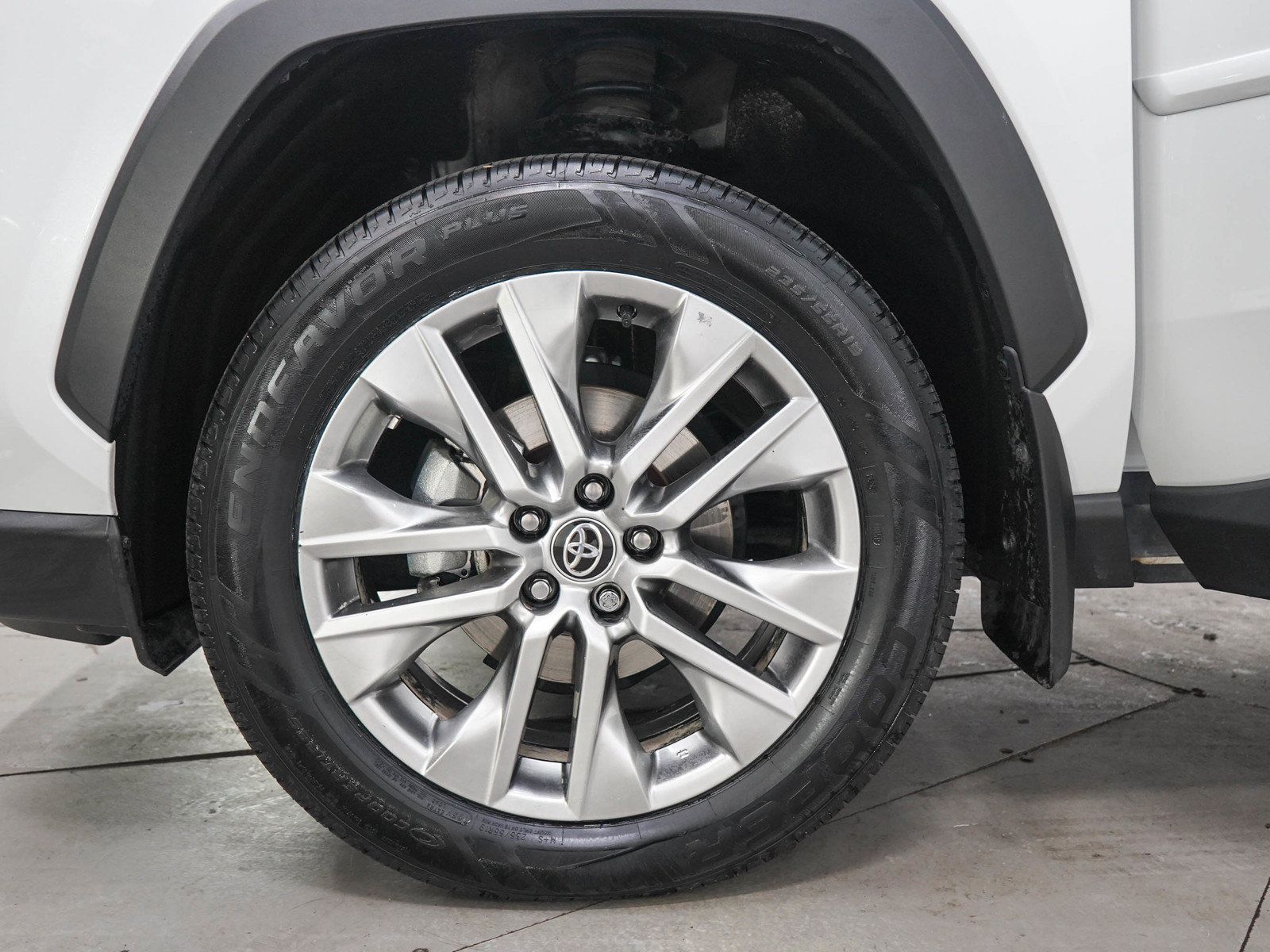 Used 2024 Toyota RAV4 Limited w/ Weather Package AWD/4WD image 32