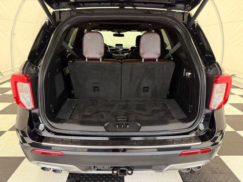 Used 2020 Ford Explorer Platinum w/ Premium Technology Package image 4
