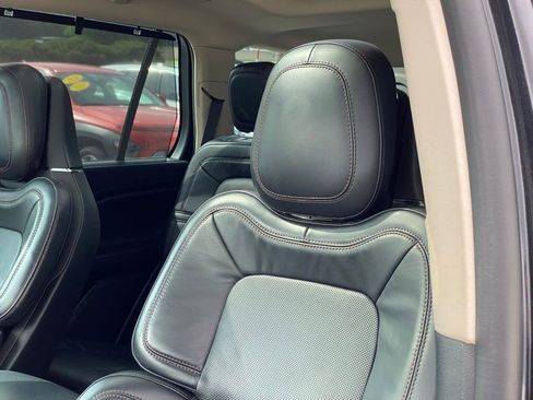 Used 2020 Lincoln Aviator Reserve w/ Equipment Group 202A AWD/4WD image 24