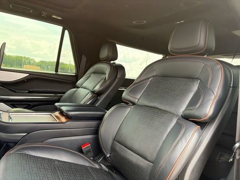 Used 2025 Lincoln Navigator L Black Label AWD/4WD image 30