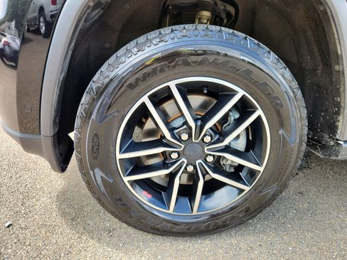 Used 2019 Jeep Grand Cherokee Trailhawk w/ Trailhawk Luxury Group image 64