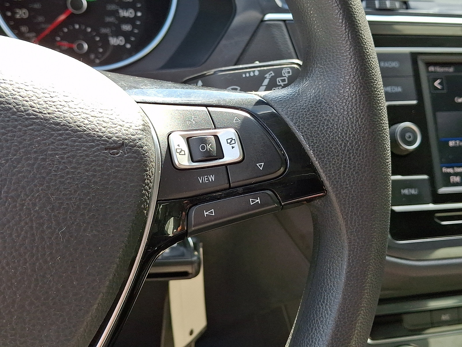Used 2020 Volkswagen Tiguan S AWD/4WD image 21