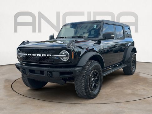 Used 2024 Ford Bronco Wildtrak image 6