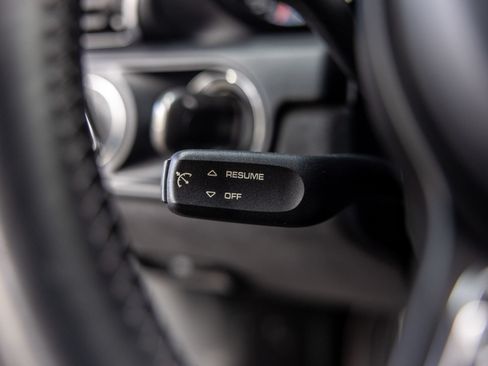 Used 2018 Porsche 911 Carrera GTS RWD image 38