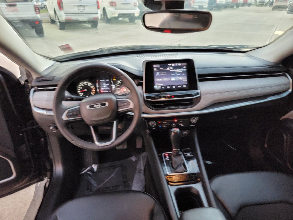 Used 2022 Jeep Compass Latitude FWD image 17