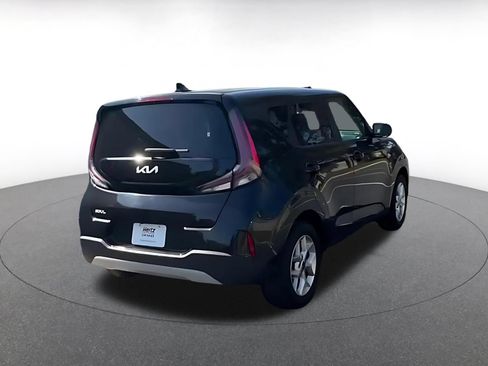 Used 2025 Kia Soul LX w/ LX Technology Package FWD image 14