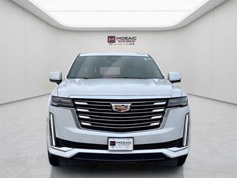 Used 2024 Cadillac Escalade Premium Luxury Platinum image 2