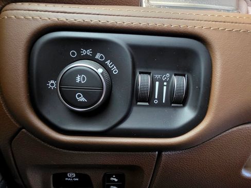 Used 2020 RAM 1500 Limited AWD/4WD image 26
