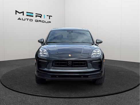 Used 2023 Porsche Macan Turbo AWD/4WD image 3