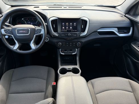 Used 2024 GMC Terrain SLE image 13