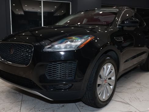 Used 2019 Jaguar E-PACE SE image 4
