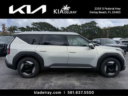 New 2026 Kia EV9 Wind image 2