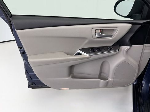 Used 2015 Toyota Camry LE FWD image 22