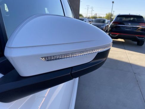 Used 2022 Audi Q4 e-tron Premium Plus image 10