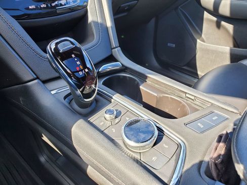 Used 2024 Cadillac XT5 Premium Luxury w/ LPO, Floor Liner Package AWD/4WD image 28