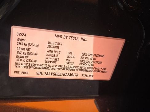 Used 2024 Tesla Model Y Long Range AWD/4WD image 16