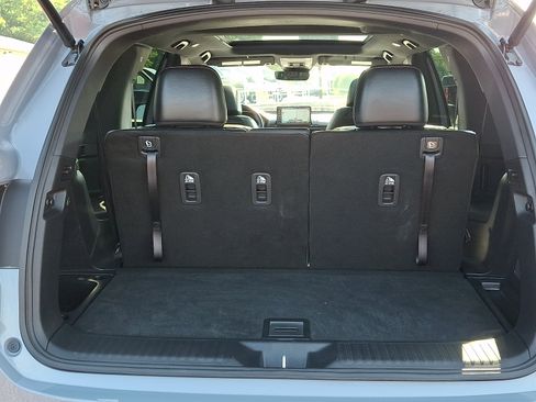 Used 2025 Honda Pilot Black Edition image 30