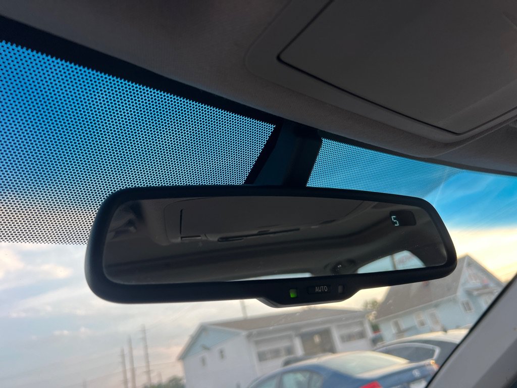 Used 2012 Toyota Camry SE w/ Leather Pkg FWD image 36