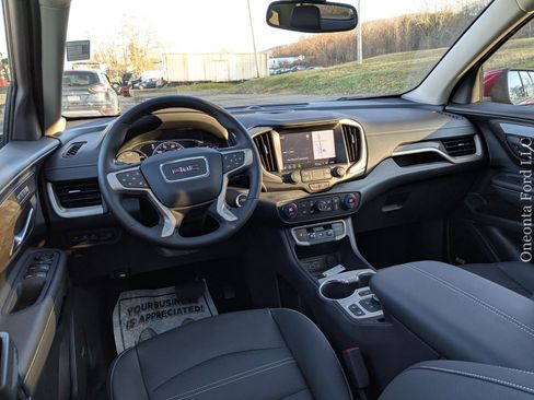 Used 2024 GMC Terrain Denali image 18