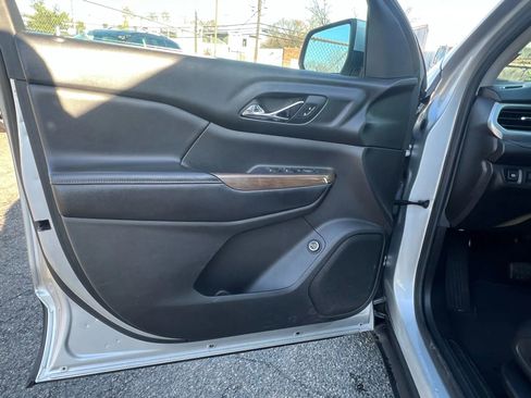Used 2018 GMC Acadia SLE w/ Driver Alert Package I FWD image 23