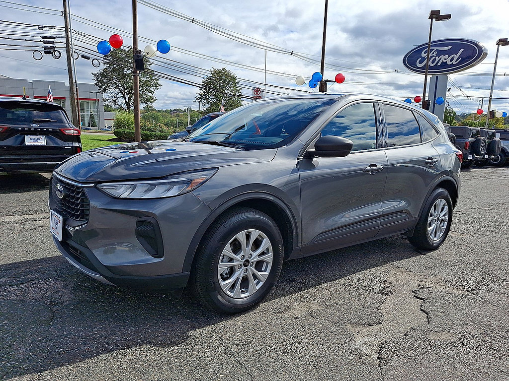 Certified 2025 Ford Escape Active AWD/4WD image 4