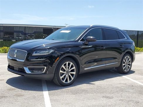 Used 2019 Lincoln Nautilus Select image 3