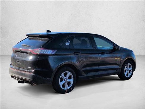 Used 2017 Ford Edge SE image 12