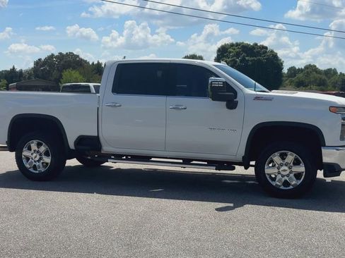 Certified 2021 Chevrolet Silverado 2500 LTZ w/ LTZ Premium Package AWD/4WD image 9