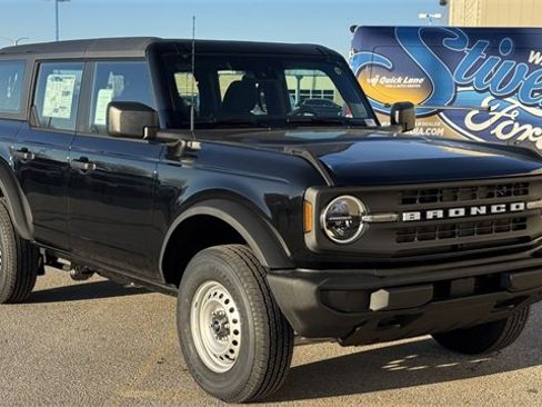 New 2025 Ford Bronco Base image 2