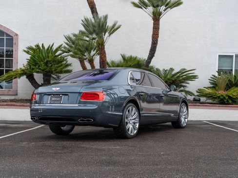 Used 2018 Bentley Flying Spur V8 image 5