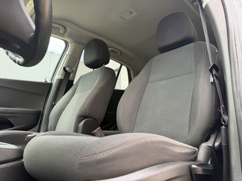 Used 2020 Chevrolet Trax LS w/ Tint and Cruise Package FWD image 11