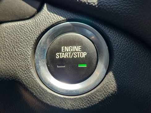Used 2021 Chevrolet Equinox LT FWD image 26
