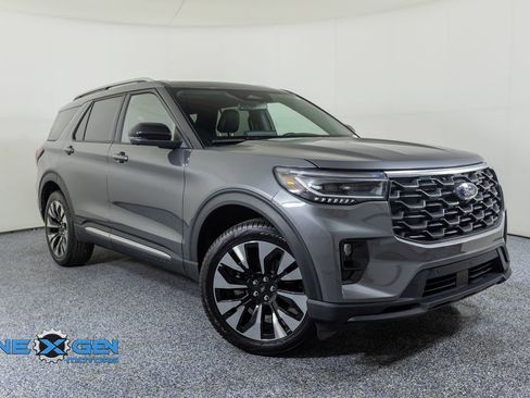 Used 2025 Ford Explorer Platinum w/ LUX Leather Package AWD/4WD image 1